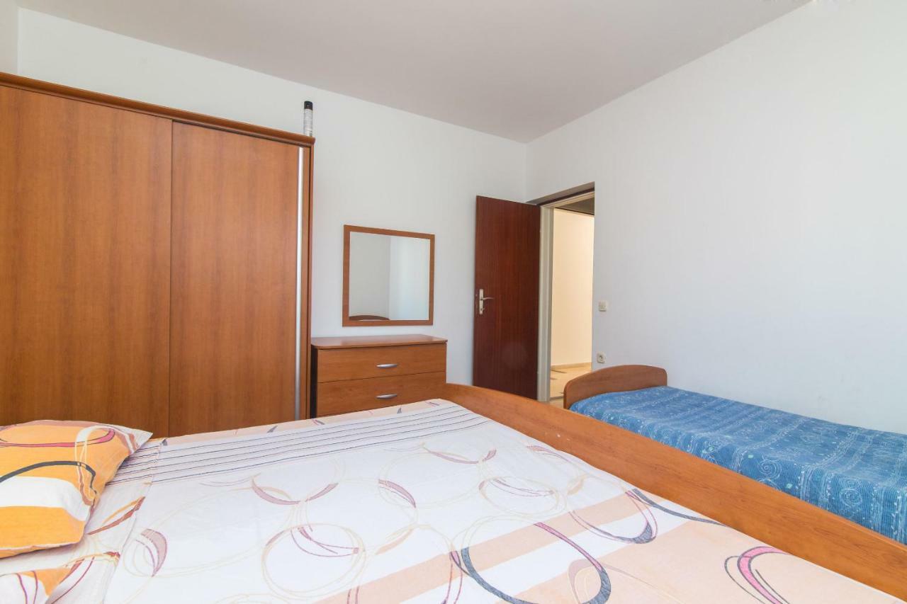 Apartment Jerka Supetar Exterior foto